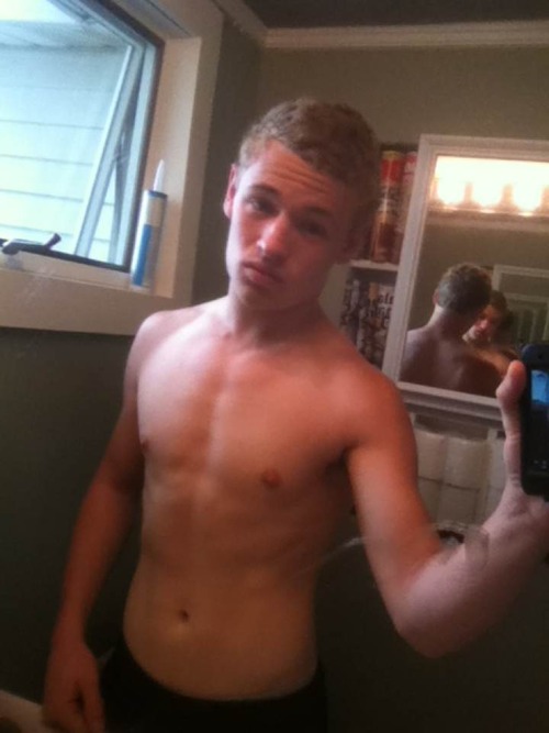 images/selfpix-set-blond-twink/selfpix.org - sexy and free self pics from young horny guys from all over the world (2).jpg